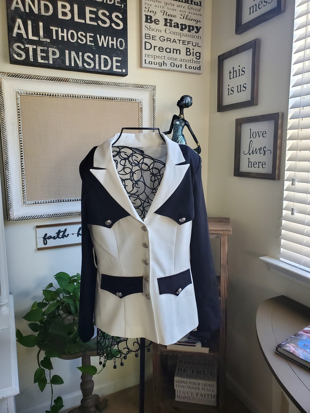 Two-Tone Black and White Tailored Women's Blazer
